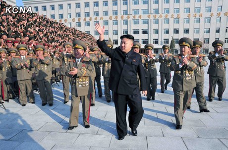 金正恩訪問國家安全保衛(wèi)部，向戰(zhàn)士表達(dá)了祝賀。