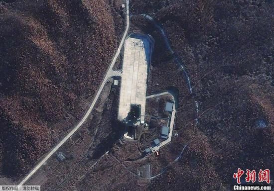  朝鮮宇宙空間技術(shù)委員會發(fā)言人說，朝鮮將于本月10日至29日間發(fā)射衛(wèi)星。圖為國外媒體近日公布的俯瞰朝鮮衛(wèi)星發(fā)射場照片。 