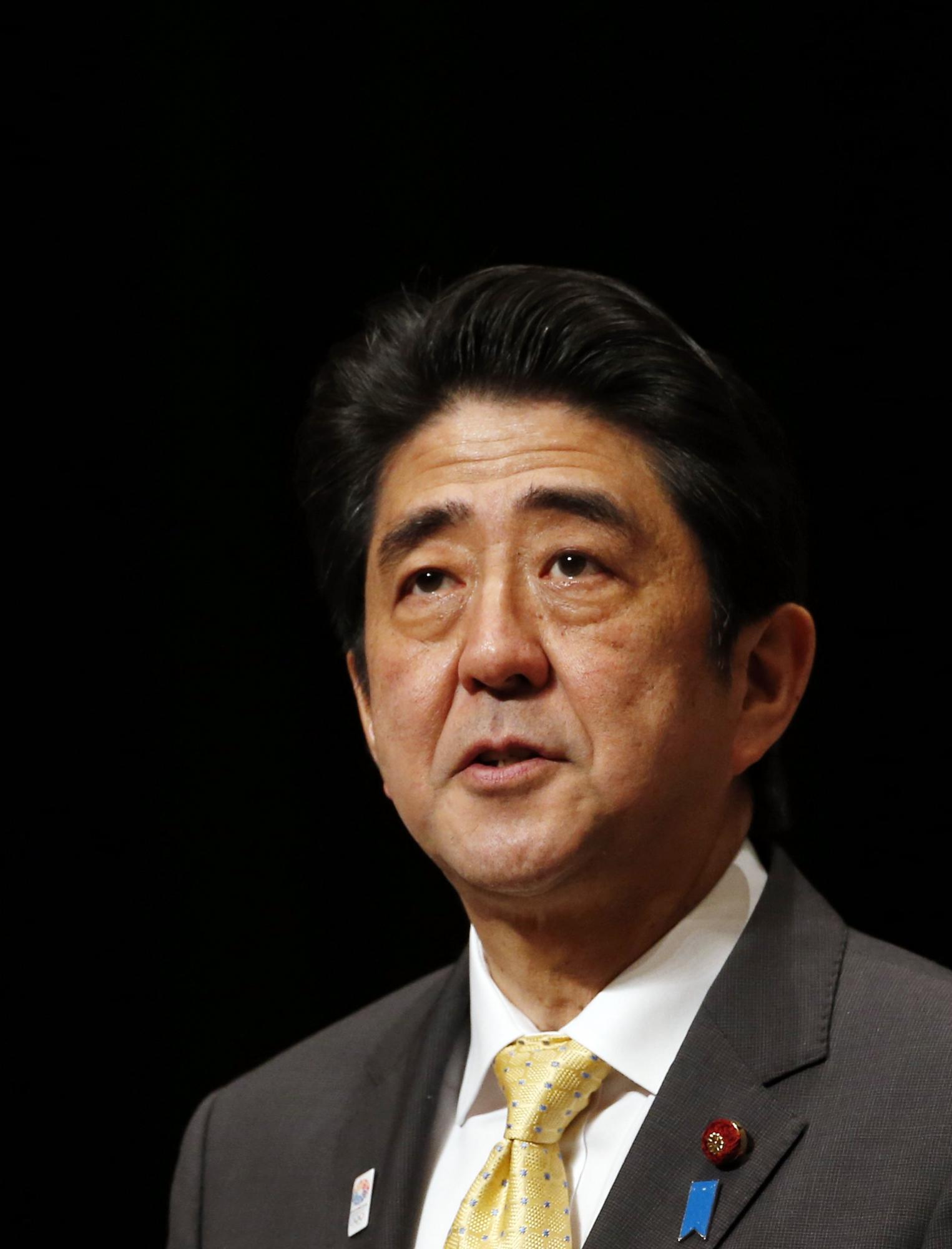 2月7日，日本首相安倍晉三出席一個名為“要求北方領(lǐng)土全國大會”的民眾集會。