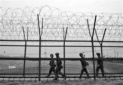 5日，韓國邊境城市坡州，韓國士兵在此巡邏，這里距離軍事分界線不遠(yuǎn)。